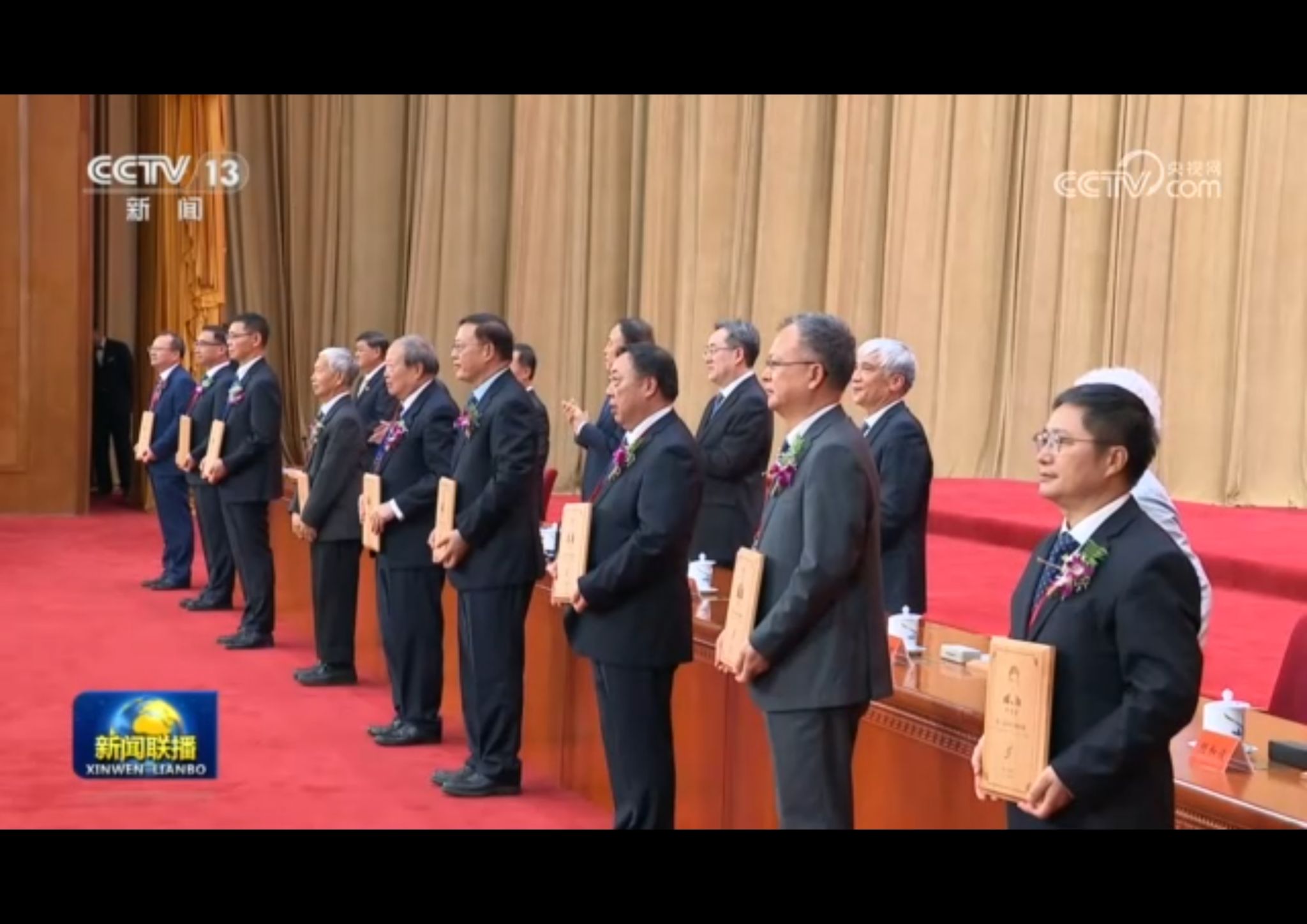 陈钱校长荣获第十六届光华工程科技奖